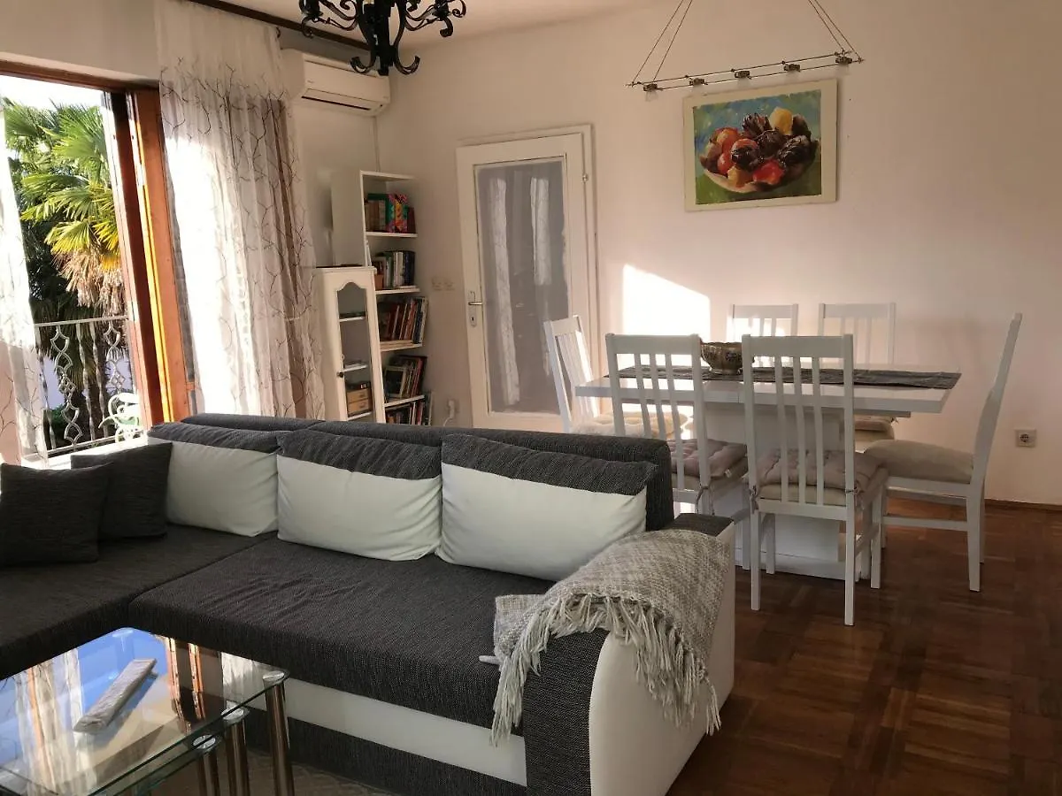 Apartment Aquamarin, Blizu Mora S Pogledom Na More, Za Do 6 Osoba Malinska Croatia
