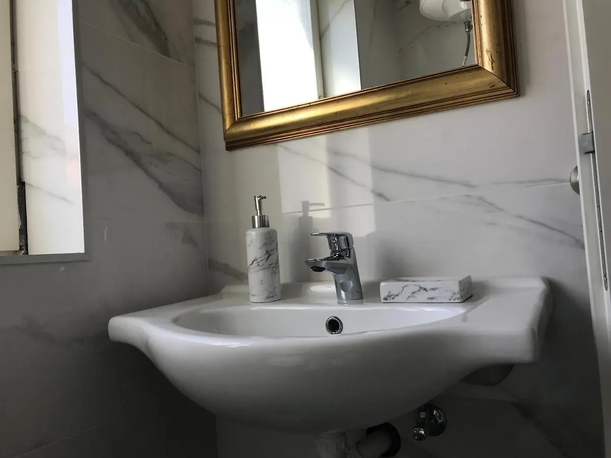 Apartment Aquamarin, Blizu Mora S Pogledom Na More, Za Do 6 Osoba Malinska 0*,