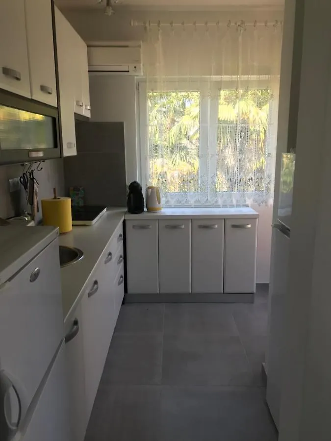 Apartment Aquamarin, Blizu Mora S Pogledom Na More, Za Do 6 Osoba Malinska