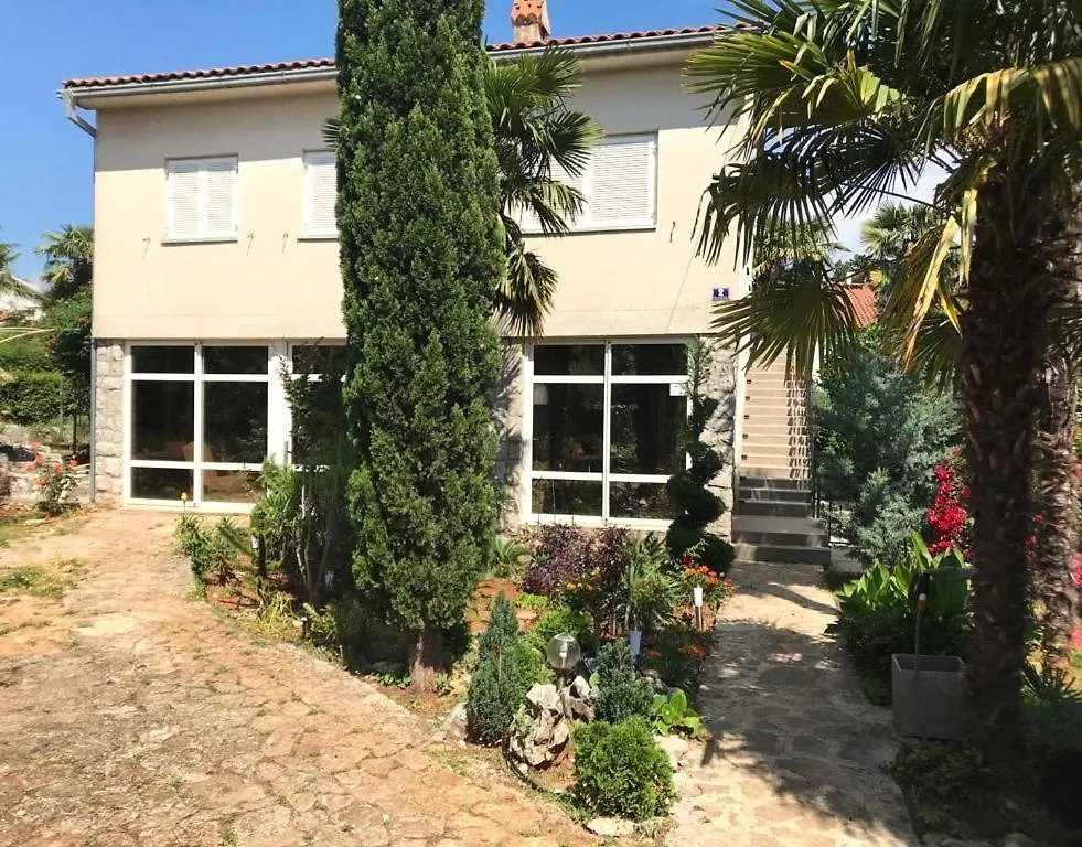 Apartment Aquamarin, Blizu Mora S Pogledom Na More, Za Do 6 Osoba Malinska 0*,  Croatia