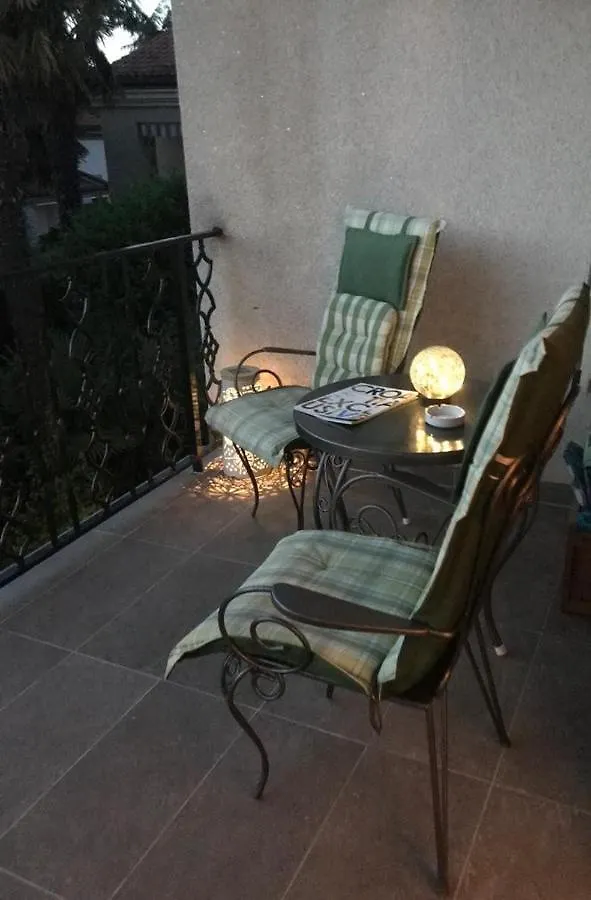 Apartment Aquamarin, Blizu Mora S Pogledom Na More, Za Do 6 Osoba Malinska