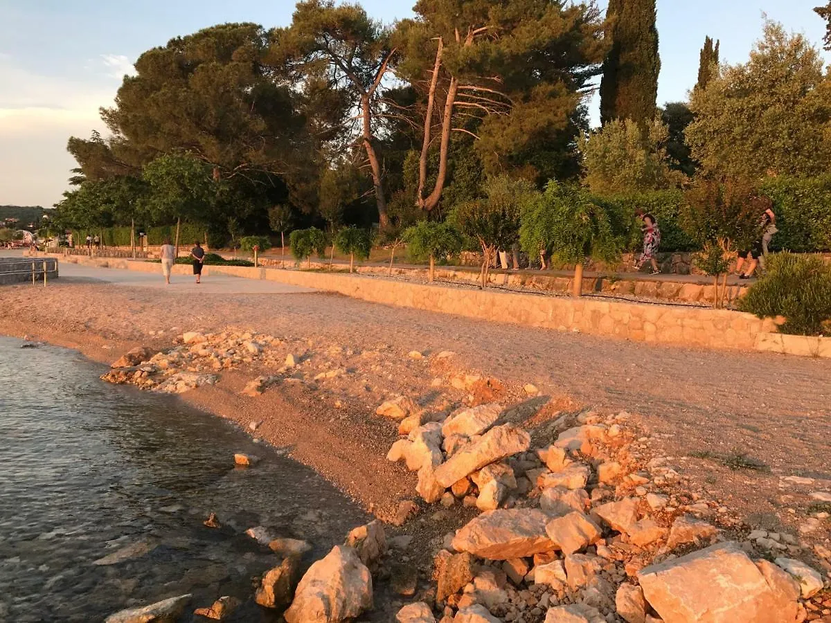 Apartment Aquamarin, Blizu Mora S Pogledom Na More, Za Do 6 Osoba Malinska Croatia