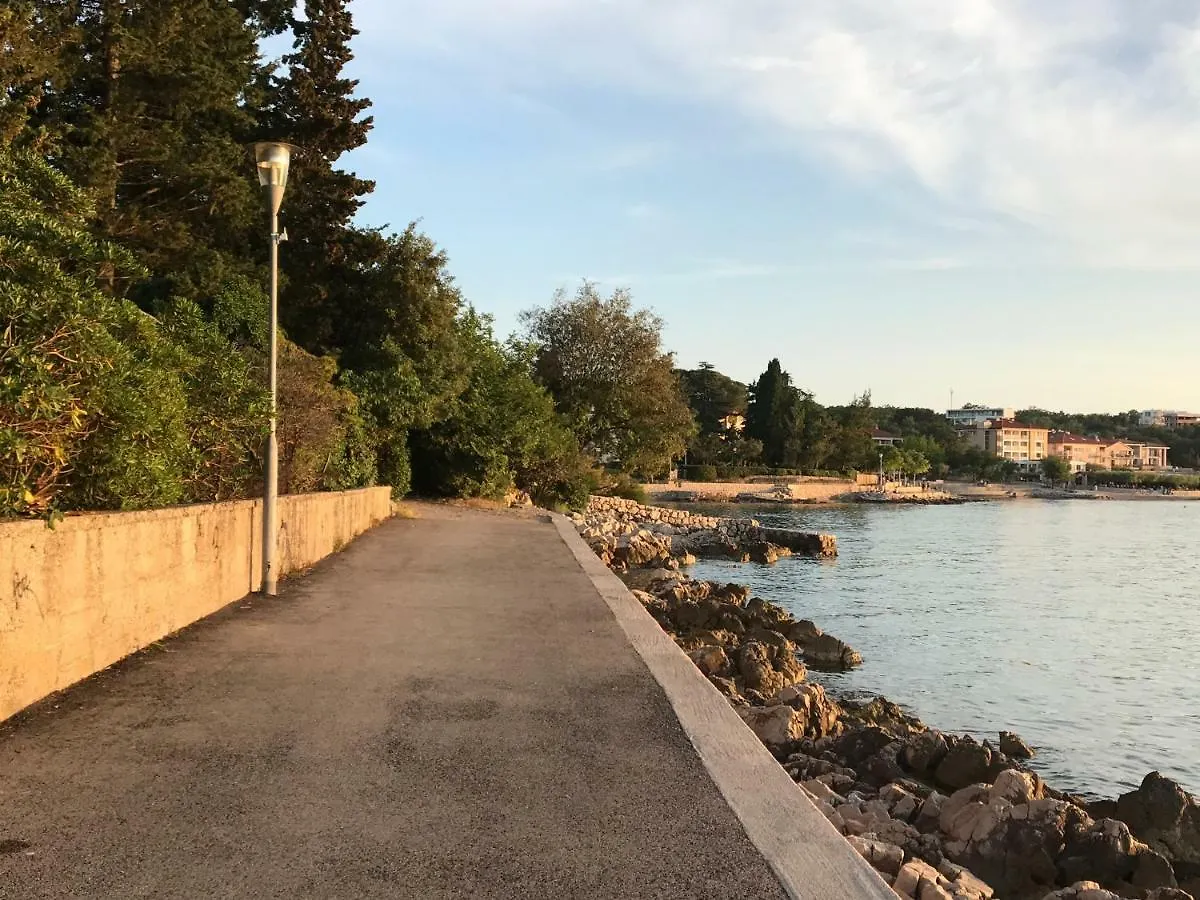 Apartment Aquamarin, Blizu Mora S Pogledom Na More, Za Do 6 Osoba Malinska