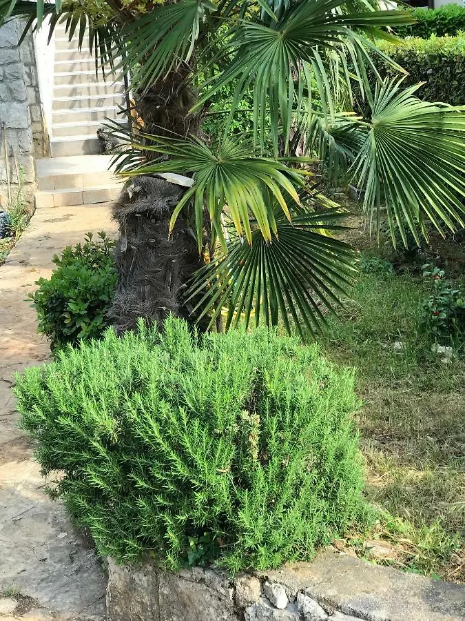 Apartment Aquamarin, Blizu Mora S Pogledom Na More, Za Do 6 Osoba Malinska